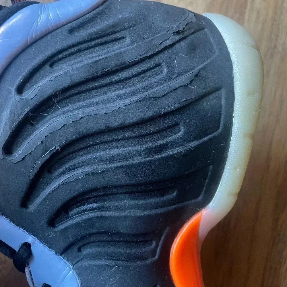 Nike Little Posite One (Kids) Sz 6.5Y Basketball Shoe Athletic Athlesiure Sports